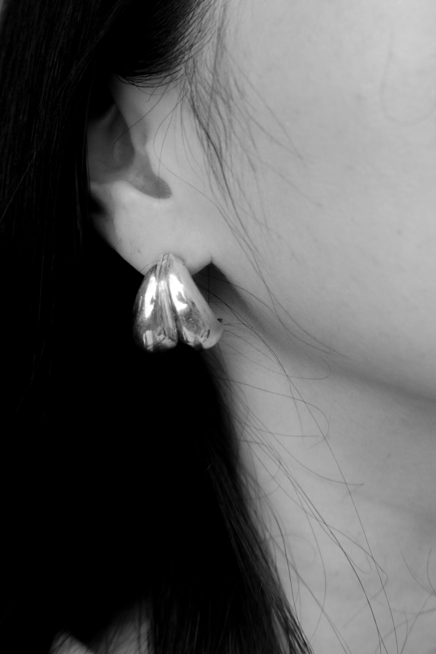 FALLING HEARTS HOOPS in 925 Silver