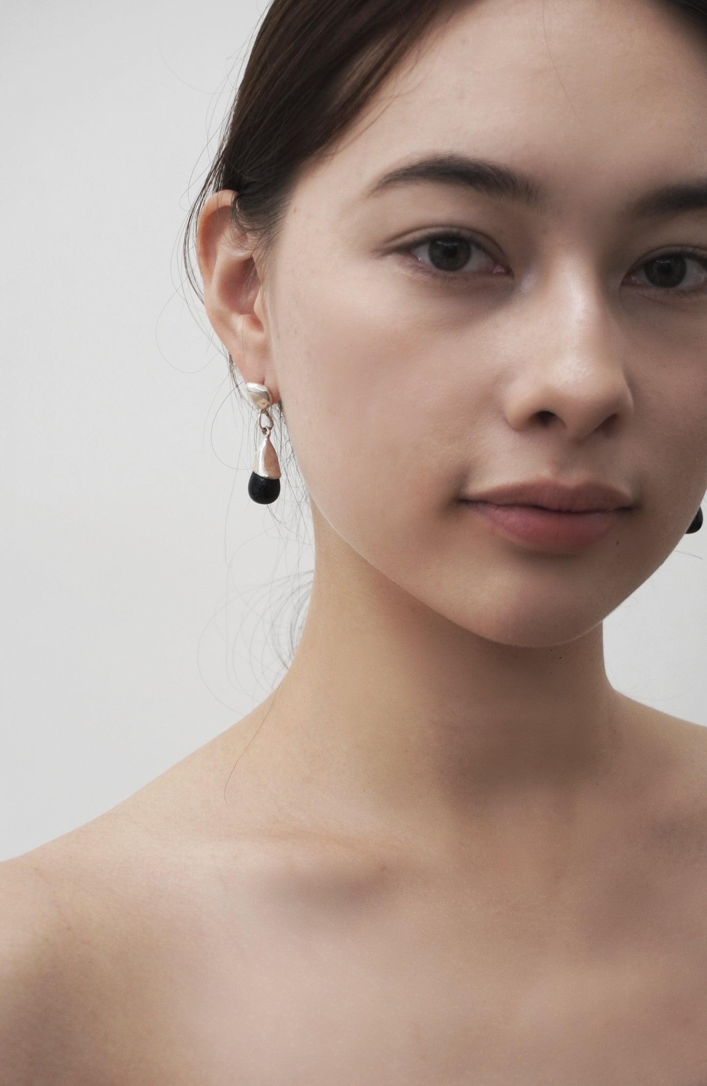 DRIPPING DROP ONYX EARRINGS