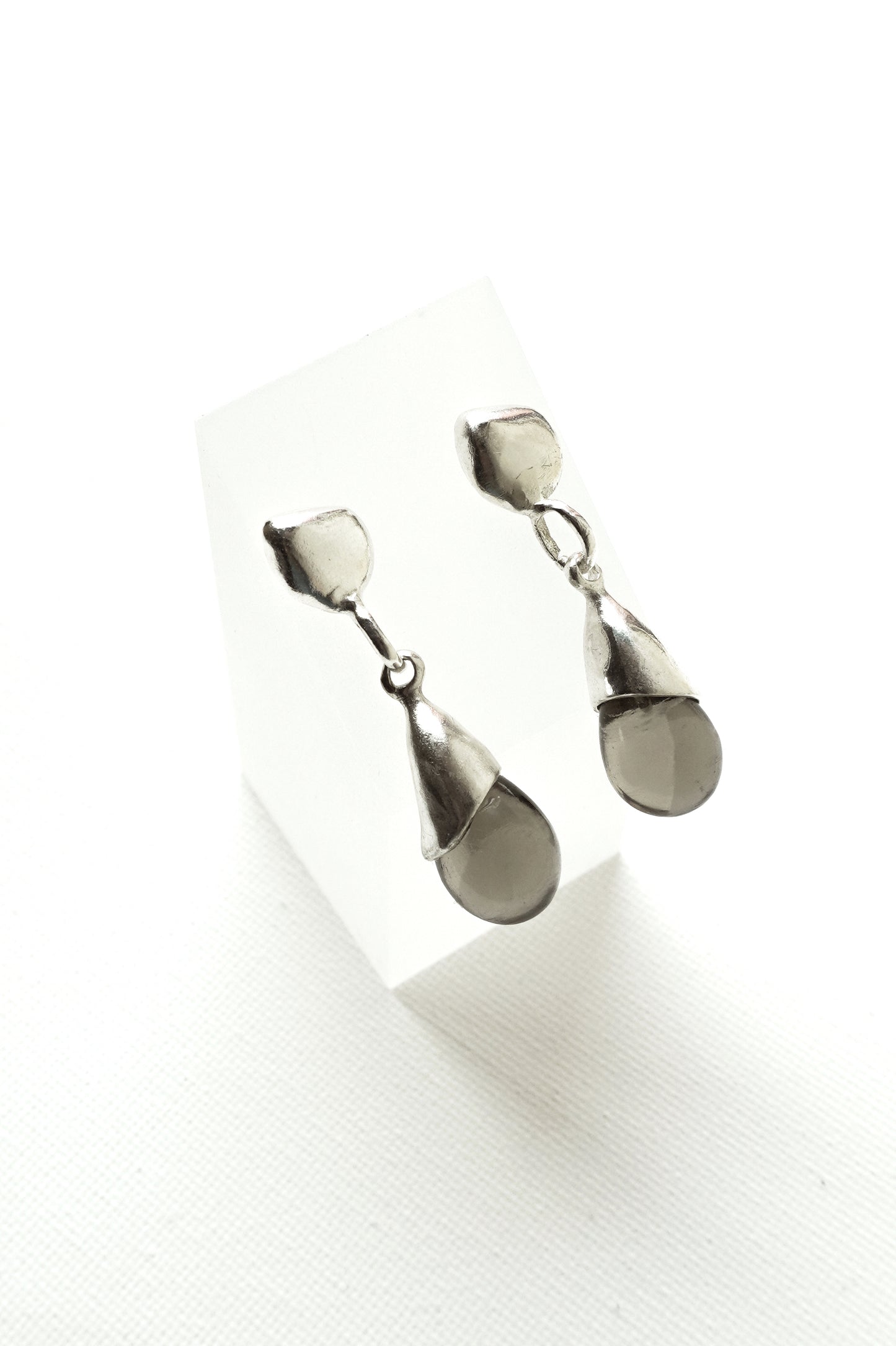 DRIPPING DROP SMOKY QUARTZ EARRINGS